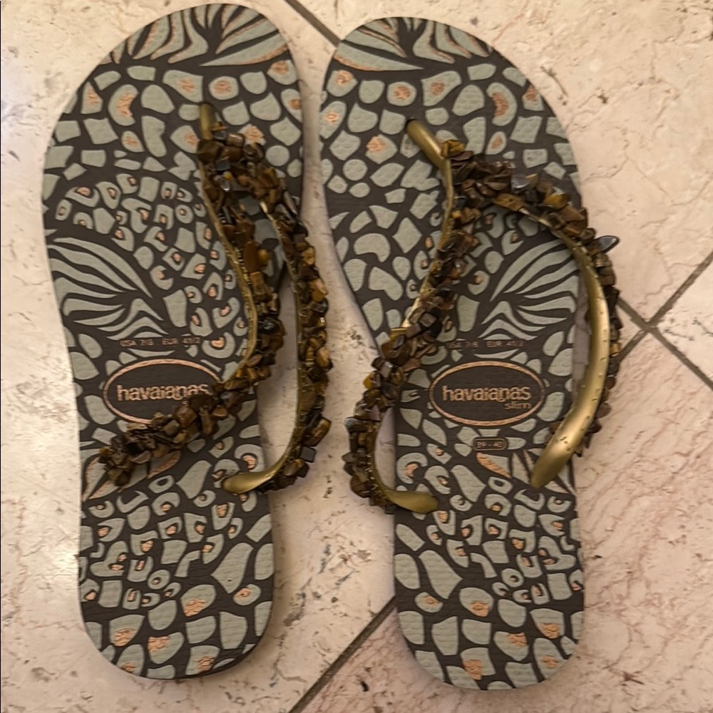 Havaianas Women's Gold and Brown Sandals